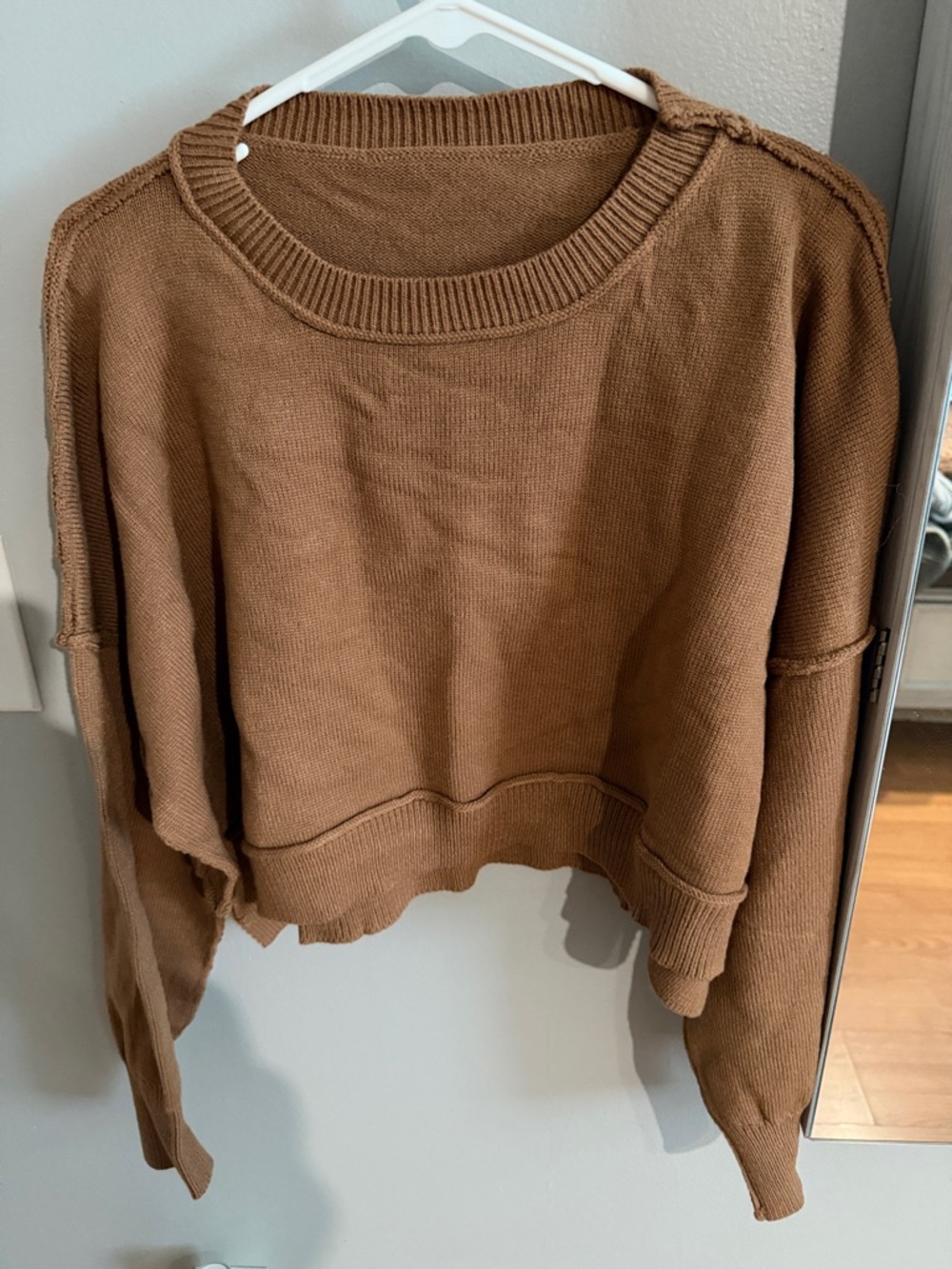 Women's Cropped Crewneck Sweater in Warm Brown